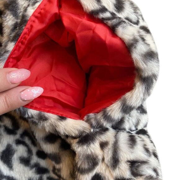 Maurice's Women’s 1X Faux Fur Reversible Puffer Vest Cheetah Print Red Mob Wife‎ - Picture 4 of 9
